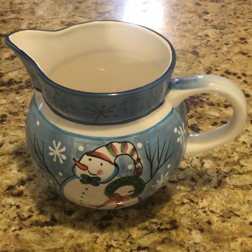 ☃️❄️Precious Snowman ceramic pitcher 10’x7 NEW☃️❄️